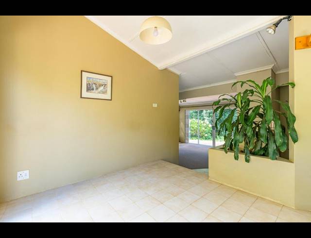 5 BEDROOM HOUSE FOR SALE IN WORLD'S VIEW